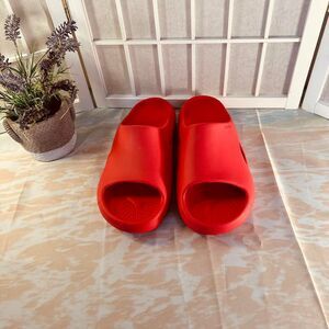 Crocs Men's Red Sandals Mens 10 Womens 12